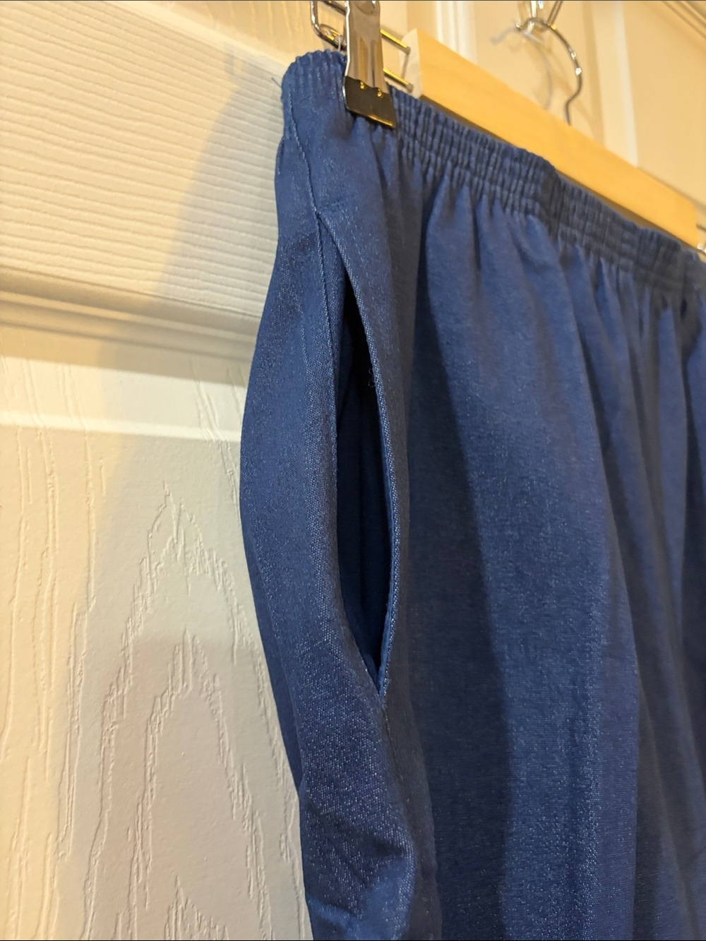Alfred Dunner Women’s Elastic-Waist Denim Capris NWT - Picture 3 of 5